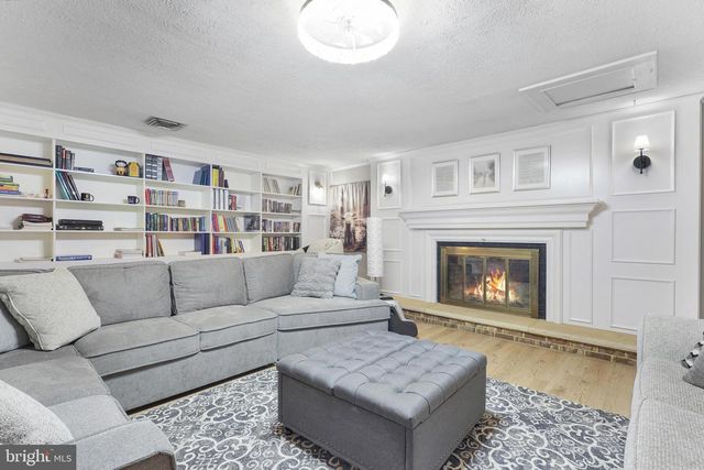 250 WHIPPOORWILL DR, Romney, WV 26757