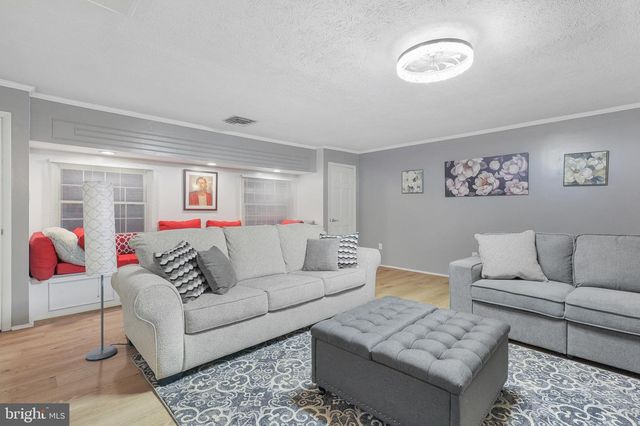 250 WHIPPOORWILL DR, Romney, WV 26757