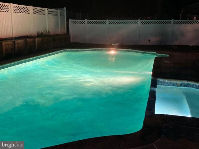 250 WHIPPOORWILL DR, Romney, WV 26757