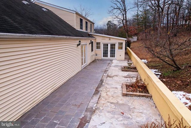 250 WHIPPOORWILL DR, Romney, WV 26757