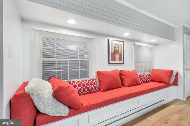 250 WHIPPOORWILL DR, Romney, WV 26757