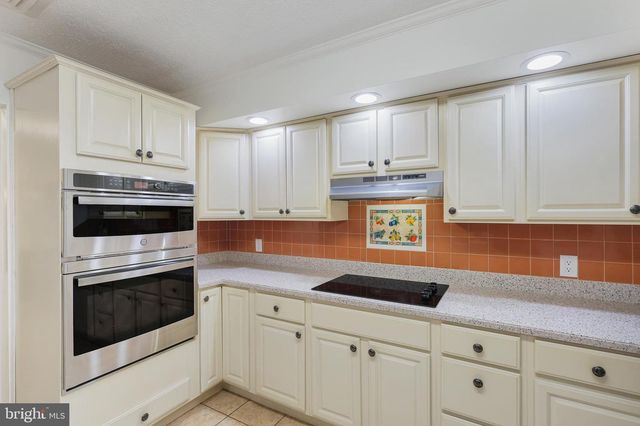 250 WHIPPOORWILL DR, Romney, WV 26757