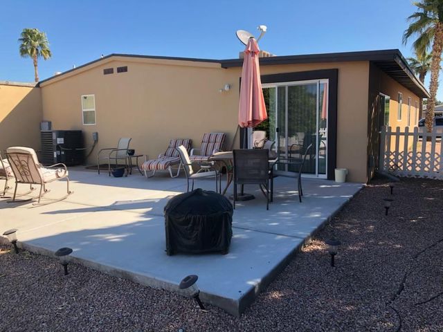 25424 S Wyoming Avenue, Sun Lakes, AZ 85248