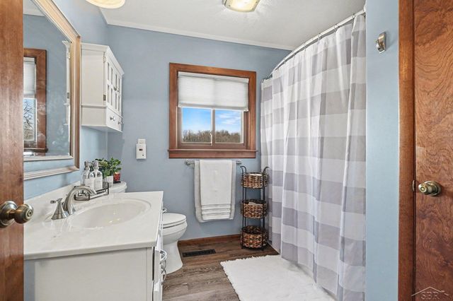 611 E Dawn Drive, Freeland, MI 48623