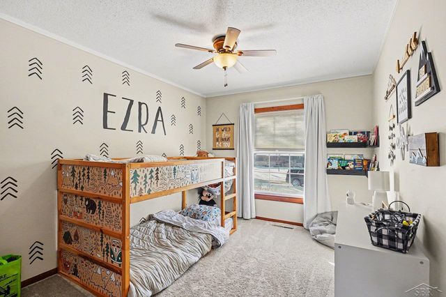 611 E Dawn Drive, Freeland, MI 48623