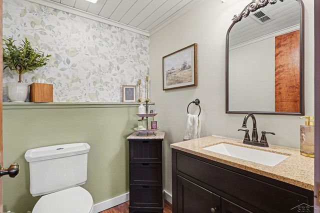 611 E Dawn Drive, Freeland, MI 48623