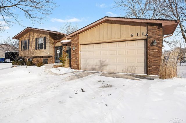 611 E Dawn Drive, Freeland, MI 48623