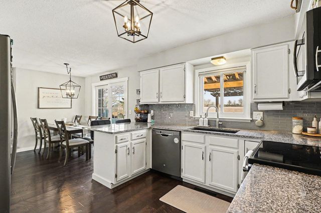 611 E Dawn Drive, Freeland, MI 48623