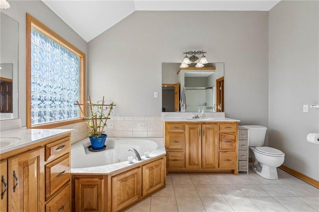 7385 SW Karen Road, Trimble, MO 64492