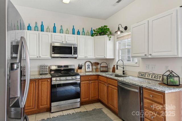 22 Rotunda Circle, Asheville, NC 28806