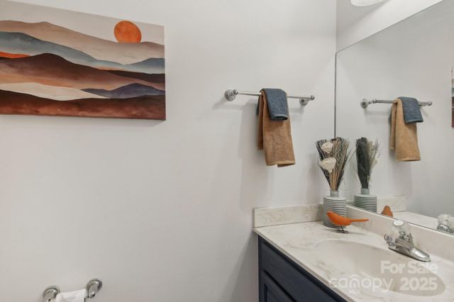 22 Rotunda Circle, Asheville, NC 28806