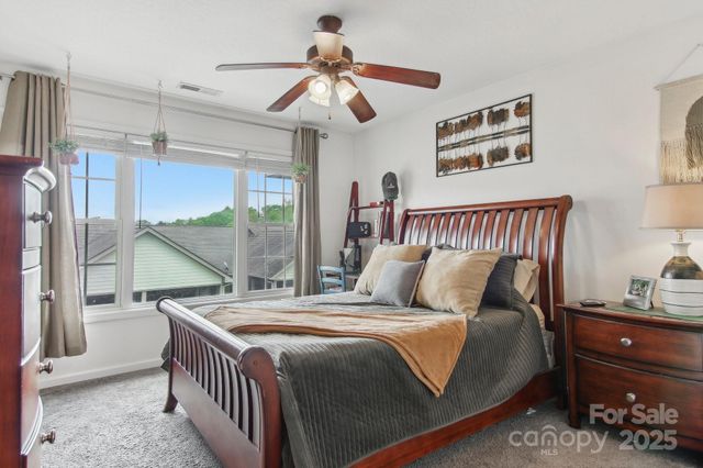 22 Rotunda Circle, Asheville, NC 28806