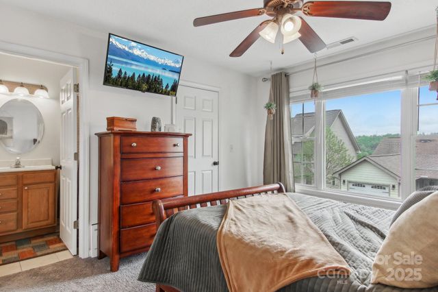 22 Rotunda Circle, Asheville, NC 28806