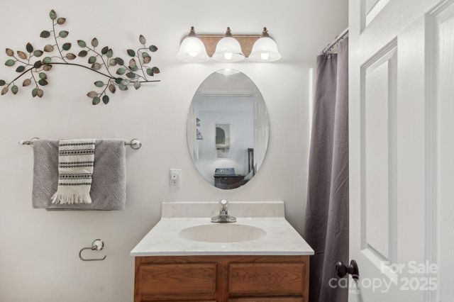 22 Rotunda Circle, Asheville, NC 28806