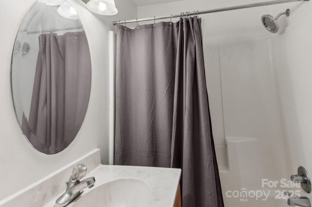 22 Rotunda Circle, Asheville, NC 28806