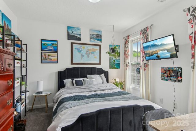 22 Rotunda Circle, Asheville, NC 28806