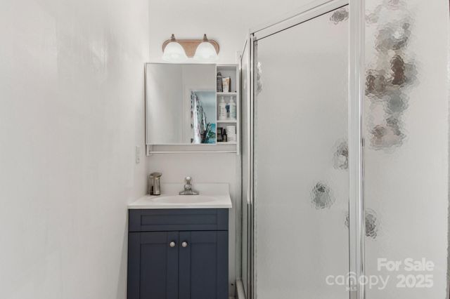 22 Rotunda Circle, Asheville, NC 28806