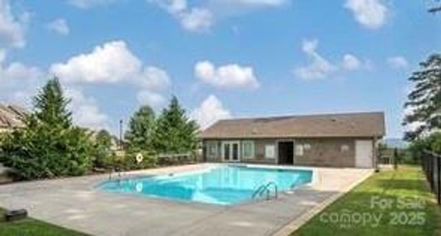 22 Rotunda Circle, Asheville, NC 28806