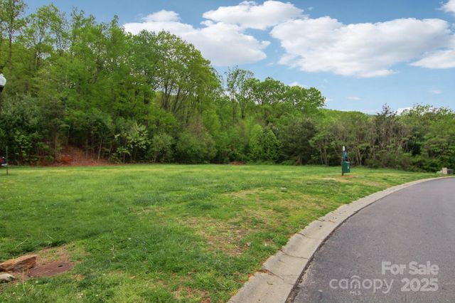 22 Rotunda Circle, Asheville, NC 28806