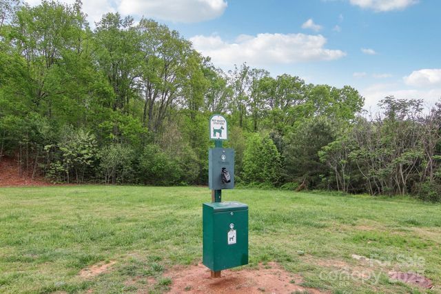 22 Rotunda Circle, Asheville, NC 28806