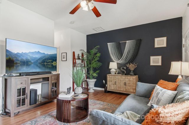 22 Rotunda Circle, Asheville, NC 28806