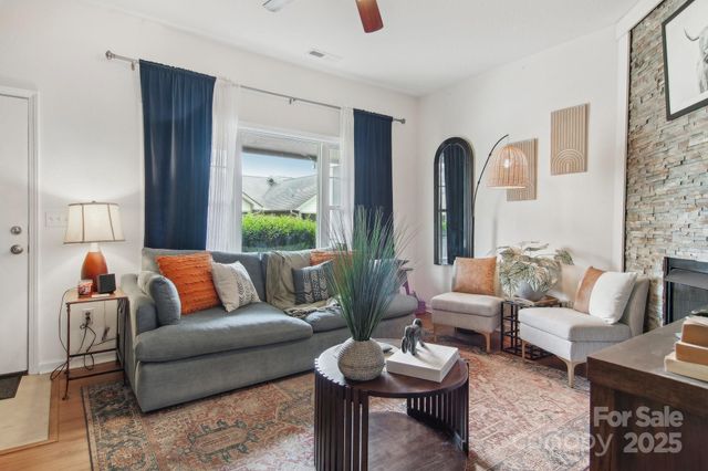 22 Rotunda Circle, Asheville, NC 28806