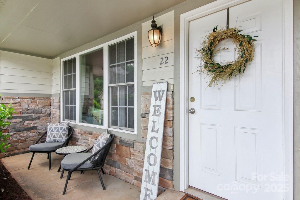 22 Rotunda Circle, Asheville, NC 28806