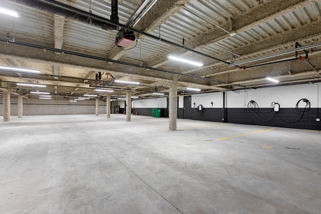 1801 W Grand Avenue 405, Chicago, IL 60622