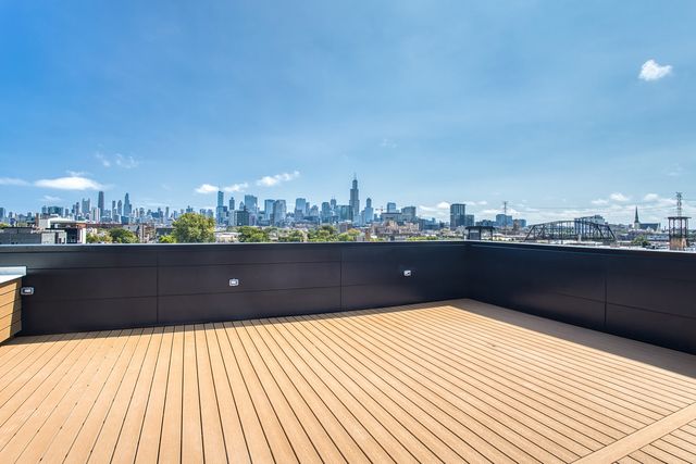 1801 W Grand Avenue 405, Chicago, IL 60622