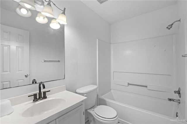 209 San Ignacio Avenue, San Juan, TX 78589