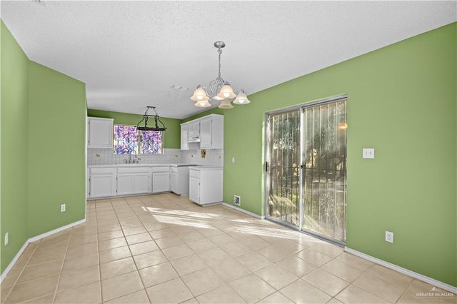 209 San Ignacio Avenue, San Juan, TX 78589