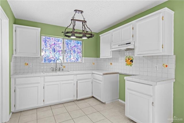209 San Ignacio Avenue, San Juan, TX 78589