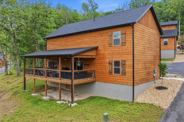 340 Campfire Pass 28, Hollister, MO 65672