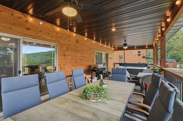340 Campfire Pass 28, Hollister, MO 65672