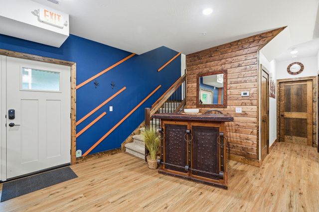 340 Campfire Pass 28, Hollister, MO 65672