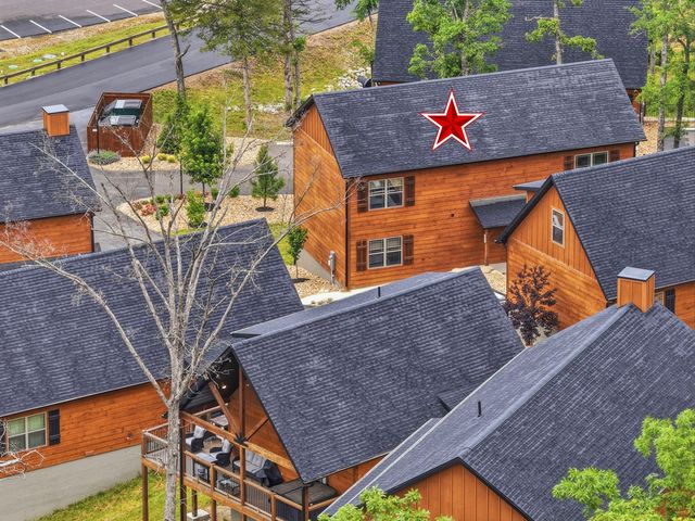 340 Campfire Pass 28, Hollister, MO 65672