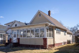 545 3rd Avenue S, Clinton, IA 52732