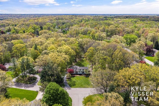 6714 Turnberry Drive, Grand Rapids, MI 49546