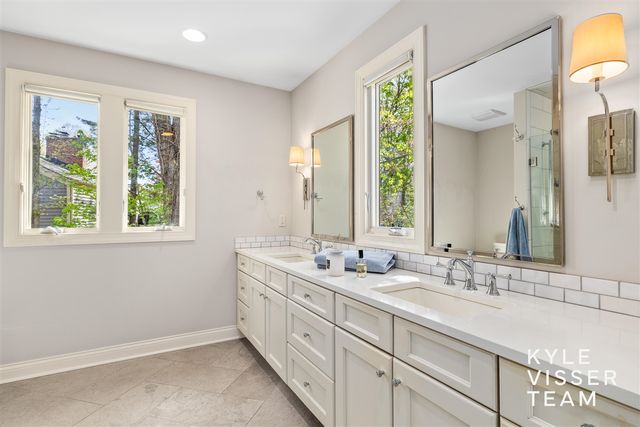 6714 Turnberry Drive, Grand Rapids, MI 49546