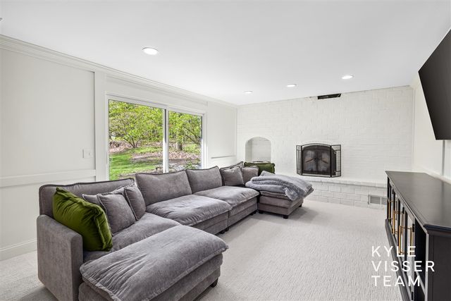 6714 Turnberry Drive, Grand Rapids, MI 49546