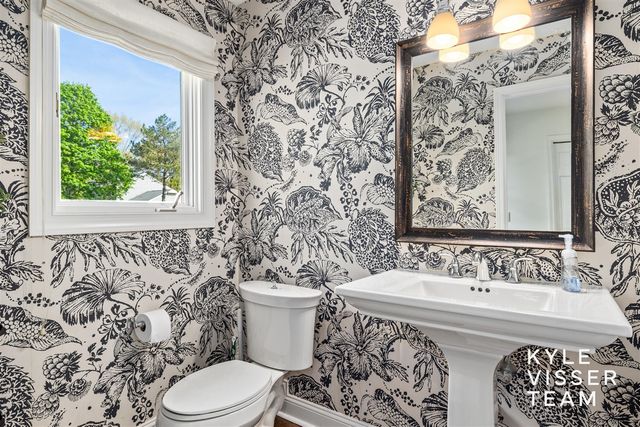 6714 Turnberry Drive, Grand Rapids, MI 49546