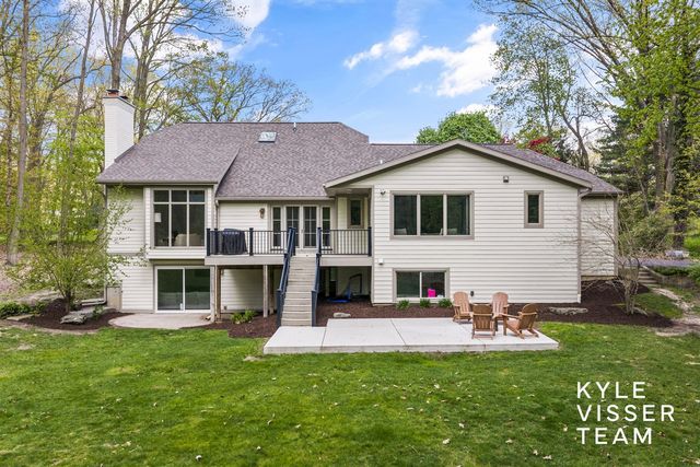 6714 Turnberry Drive, Grand Rapids, MI 49546
