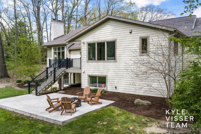 6714 Turnberry Drive, Grand Rapids, MI 49546