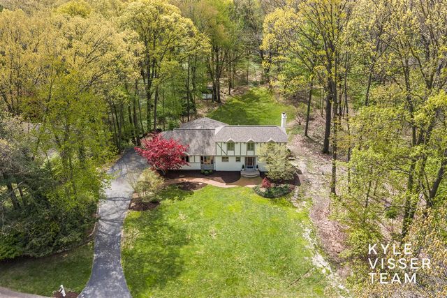 6714 Turnberry Drive, Grand Rapids, MI 49546