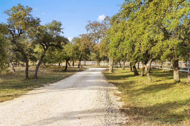 751 Prochnow RD, Dripping Springs, TX 78620