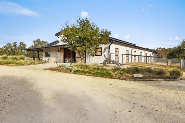 751 Prochnow RD, Dripping Springs, TX 78620