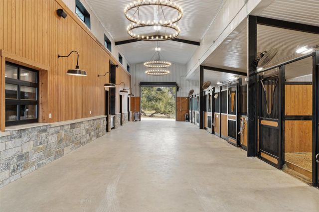 751 Prochnow RD, Dripping Springs, TX 78620