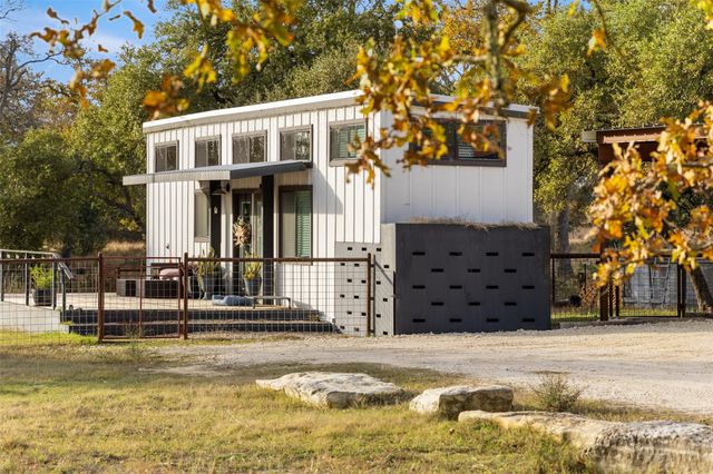 751 Prochnow RD, Dripping Springs, TX 78620