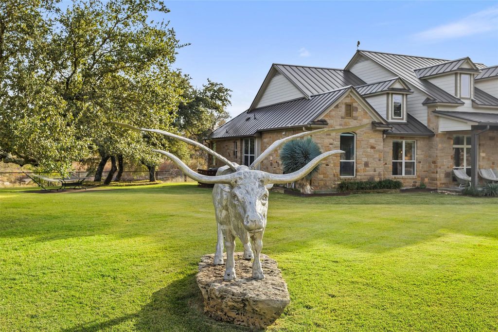 751 Prochnow RD, Dripping Springs, TX 78620