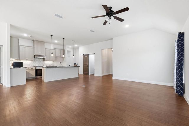 5013 Diamond Drive, Sanger, TX 76266